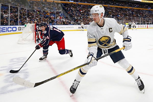 辽宁外援布朗首秀8中2，奥利弗16分7板难救主